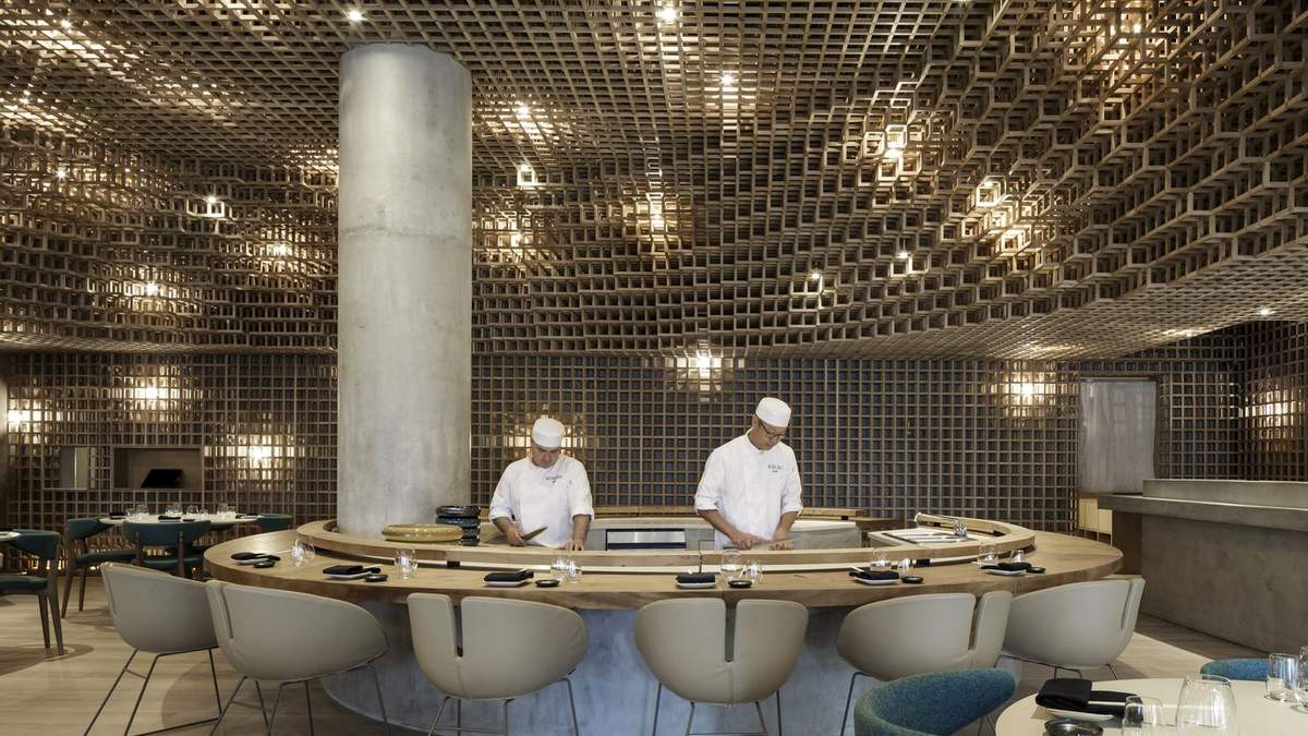 Ресторан кроме еды специализируется на коктейлях Ресторан кроме еды специализируется на коктейлях